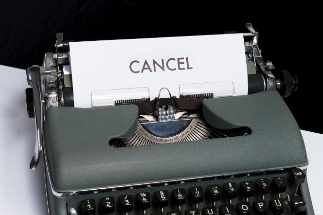 cancelと打ったタイプライター