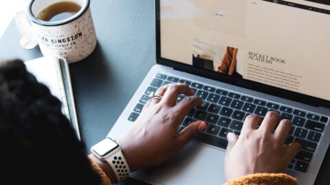 フリーランスエンジニアになるタイミングはいつがベスト?必要な経験年収や準備についても解説!